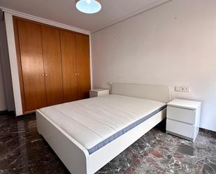 Dormitori de Apartament de lloguer en  Valencia Capital amb Aire condicionat i Balcó