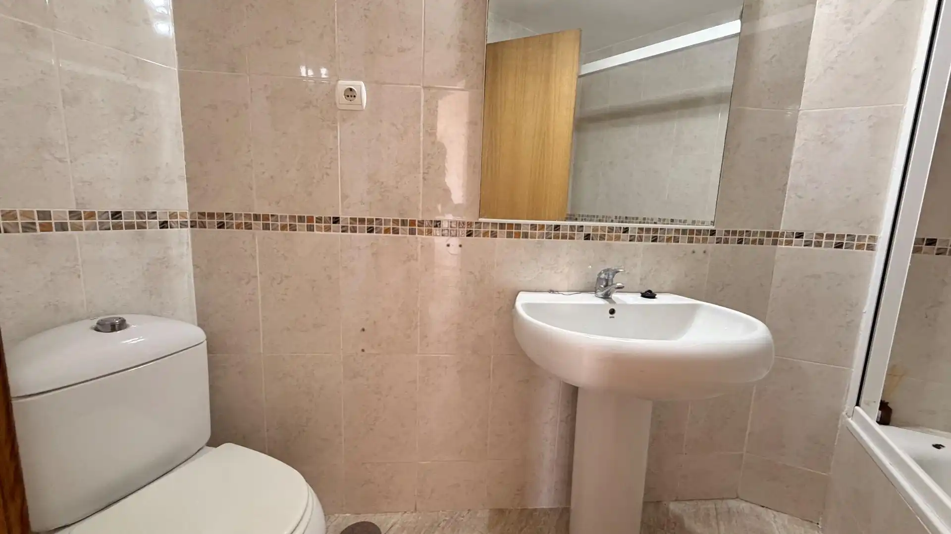 Bany de Pis en venda en Fuengirola amb Terrassa