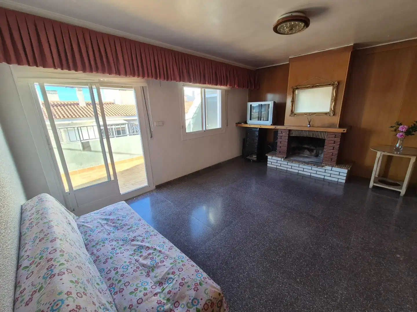 Sala d'estar de Àtic en venda en Petrer amb Terrassa i Moblat