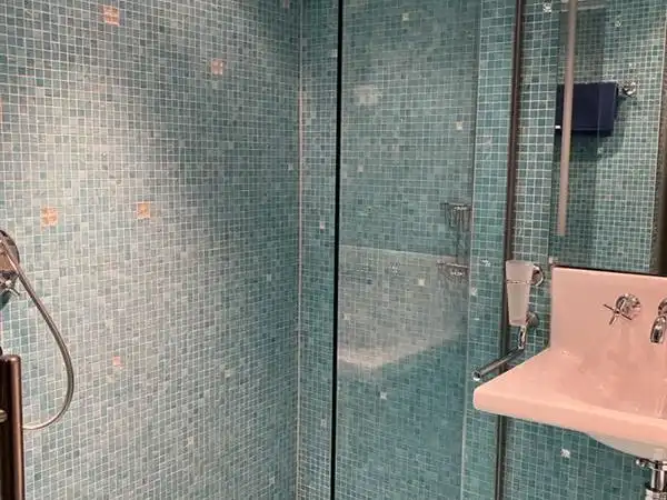 Badezimmer von Wohnung zur Miete in Barcelona mit Möbliert