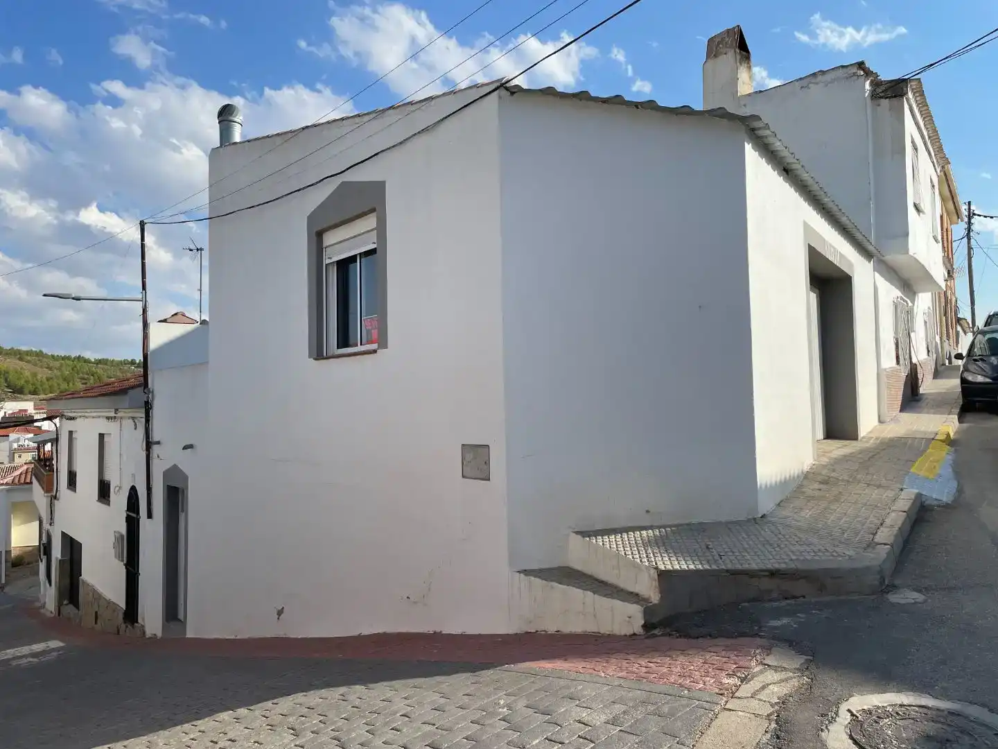 Vista exterior de Casa adosada en venta en Fuentealbilla con Aire acondicionado, Trastero y Amueblado