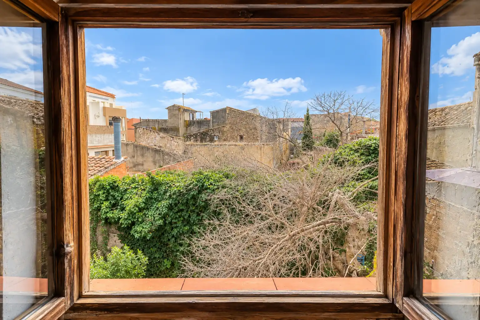 Vista exterior de Casa o xalet en venda en Alió amb Jardí privat