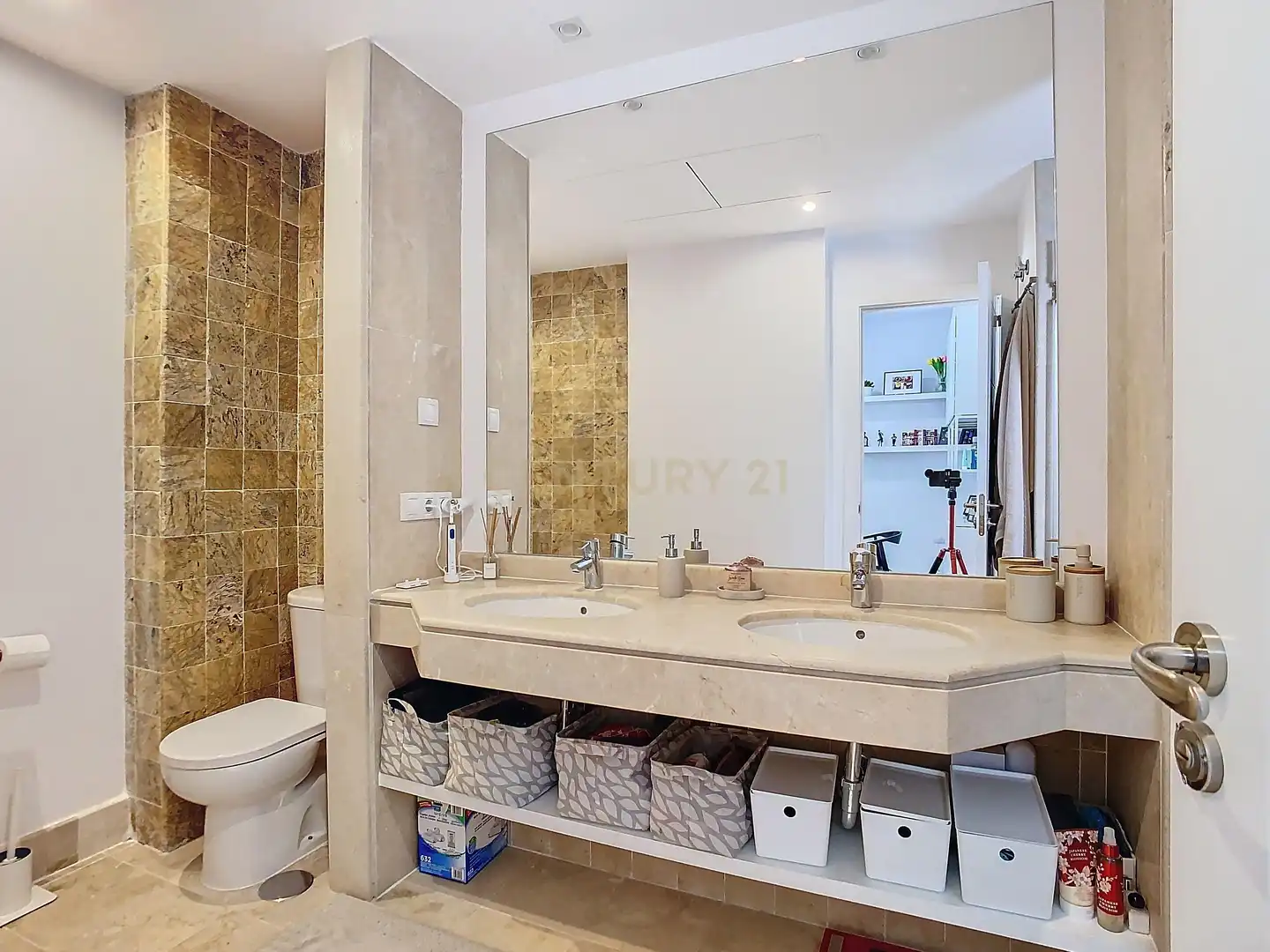 Badezimmer von Haus oder Chalet zum Verkauf in Benalmádena mit Klimaanlage, Balkon und Alarm