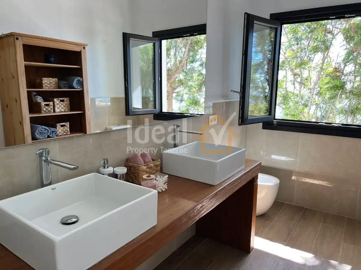 Bathroom of Houses for sale in Güímar  with Private garden, Terrace and Swimming Pool
