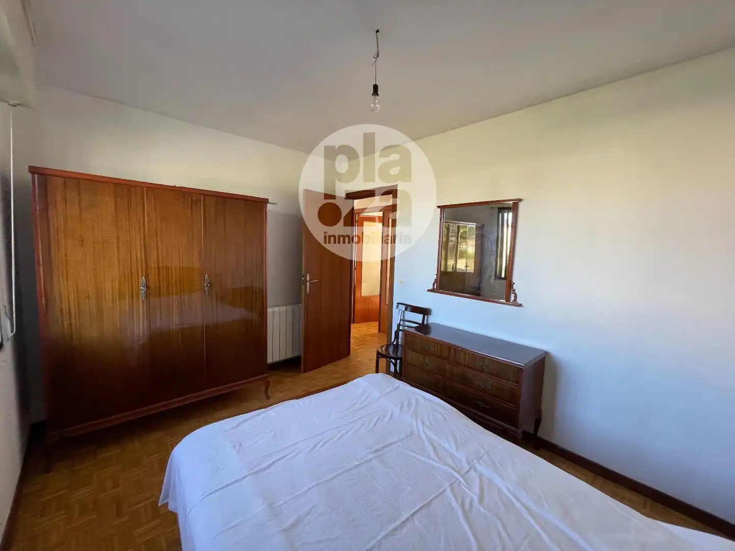 Dormitori de Casa o xalet en venda en Ibeas de Juarros amb Calefacció i Moblat
