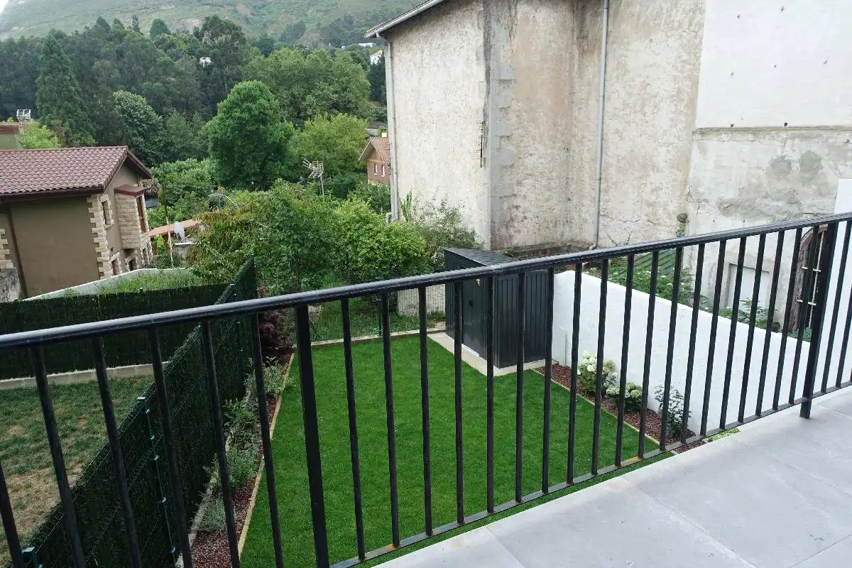 Terraza de Piso en venta en Castro-Urdiales con Calefacción, Jardín privado y Balcón