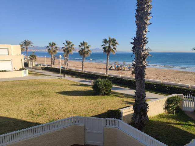 Casa-chalet en Alquiler en Calle Calle Músico José Mira Figueroa, en Agua Amarga - Urbanova