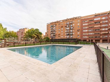 Wohnung mit Pool zum Verkauf in Calle París