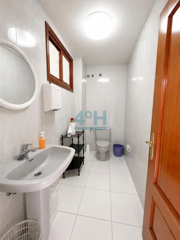 Baño de Piso en venta en Ourense Capital  con Terraza y Balcón