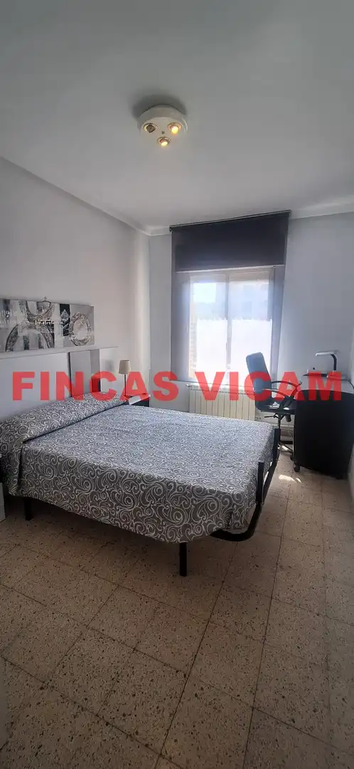 Habitación de Piso de alquiler en Huesca con Aire acondicionado, Calefacción y Amueblado