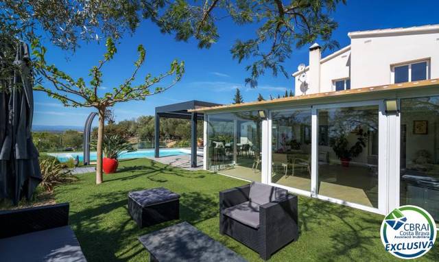 Casa-chalet en Venta en Carrer Nou en Palau-saverdera