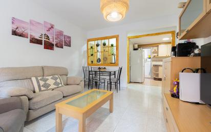 Living room of Flat for sale in Alaquàs  with Air Conditioner, Terrace and Furnished