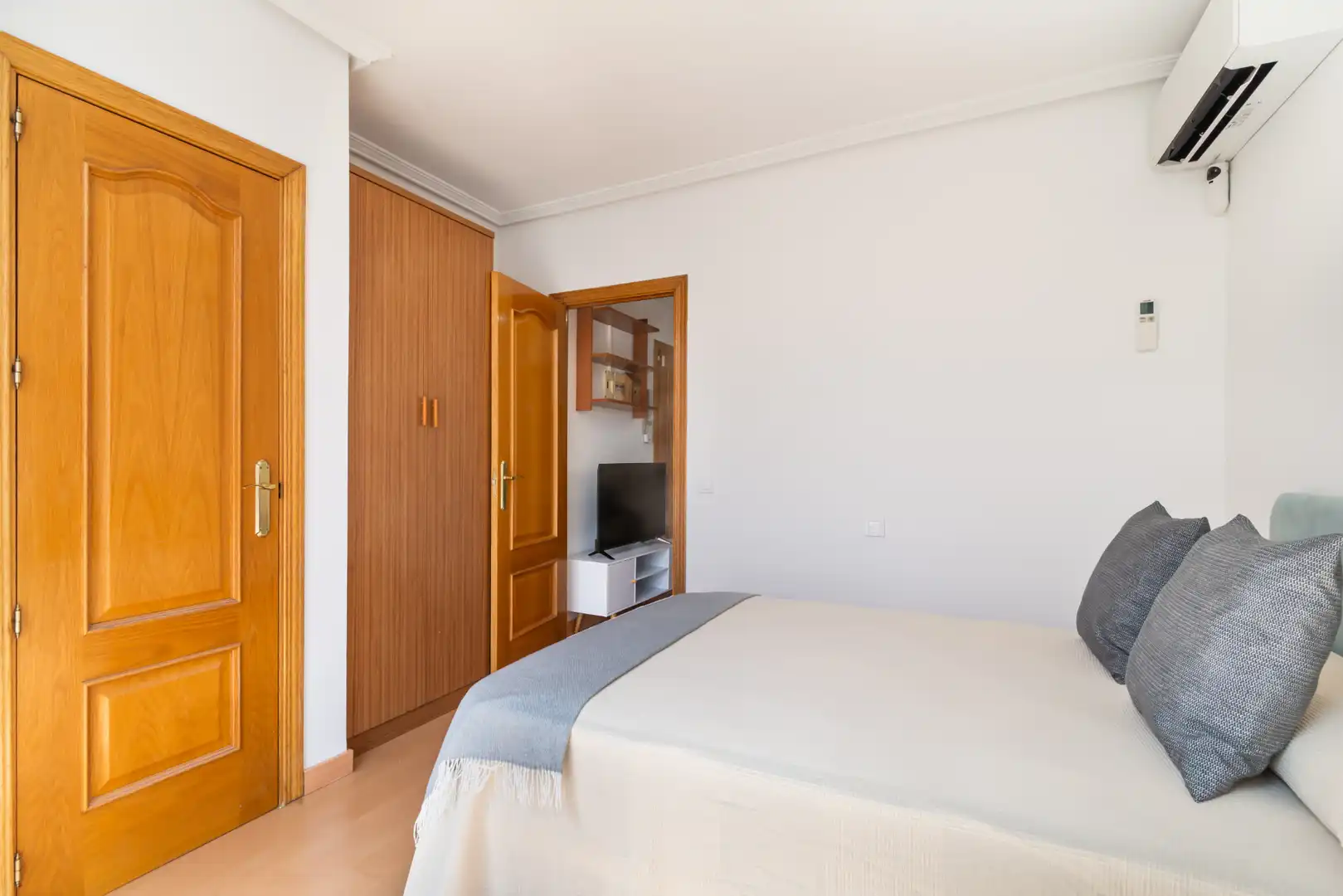 Habitación de Piso de alquiler en Madrid con Aire acondicionado, Calefacción y Amueblado