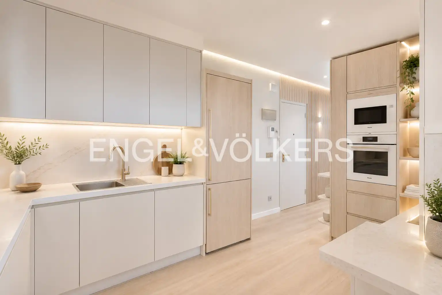Kitchen of Flat for sale in Madrid  with Heating and Storage room