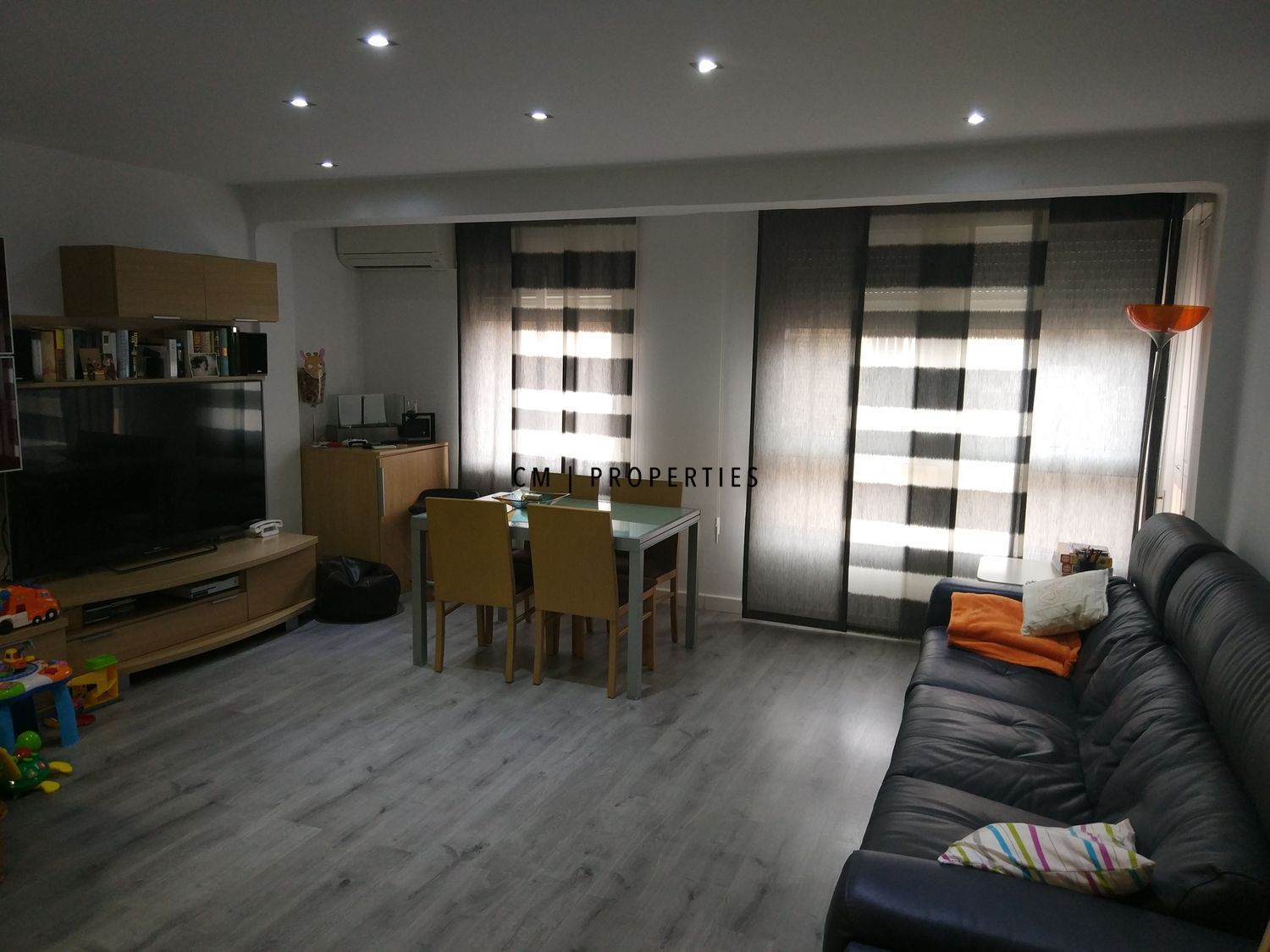 Sala de estar de Piso en venta en Alfafar con Aire acondicionado, Calefacción y Parquet