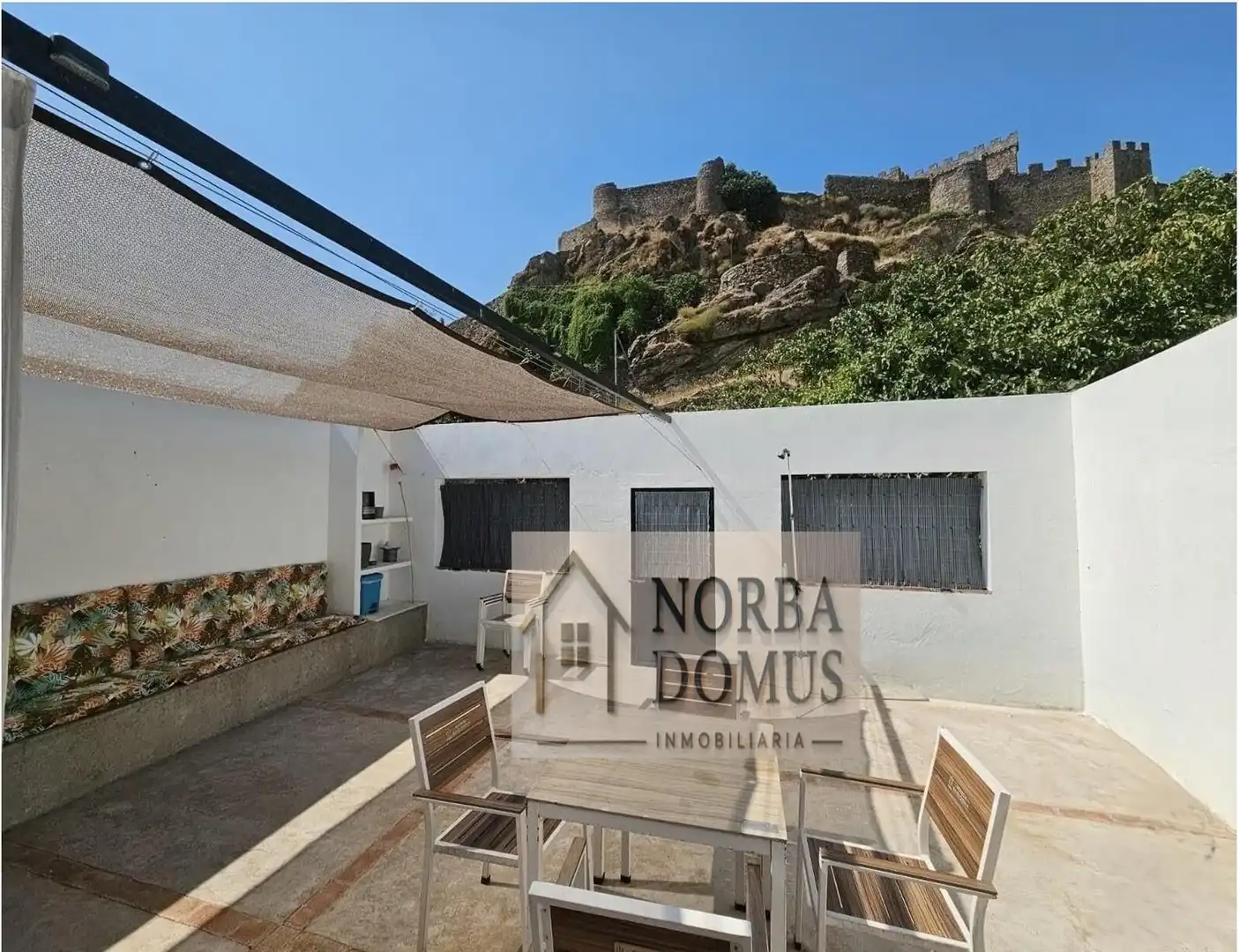 Terrassa de Finca rústica en venda en Montánchez amb Aire condicionat, Terrassa i Traster