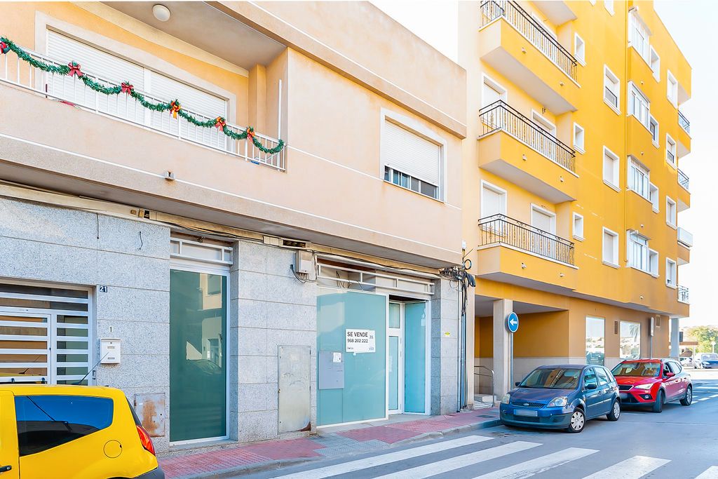 Vista exterior de Local en venda en  Murcia Capital