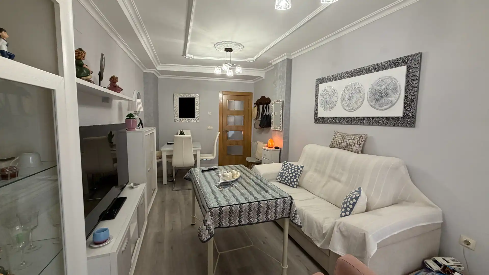 Living room of Flat for sale in Úbeda  with Air Conditioner, Heating and Terrace