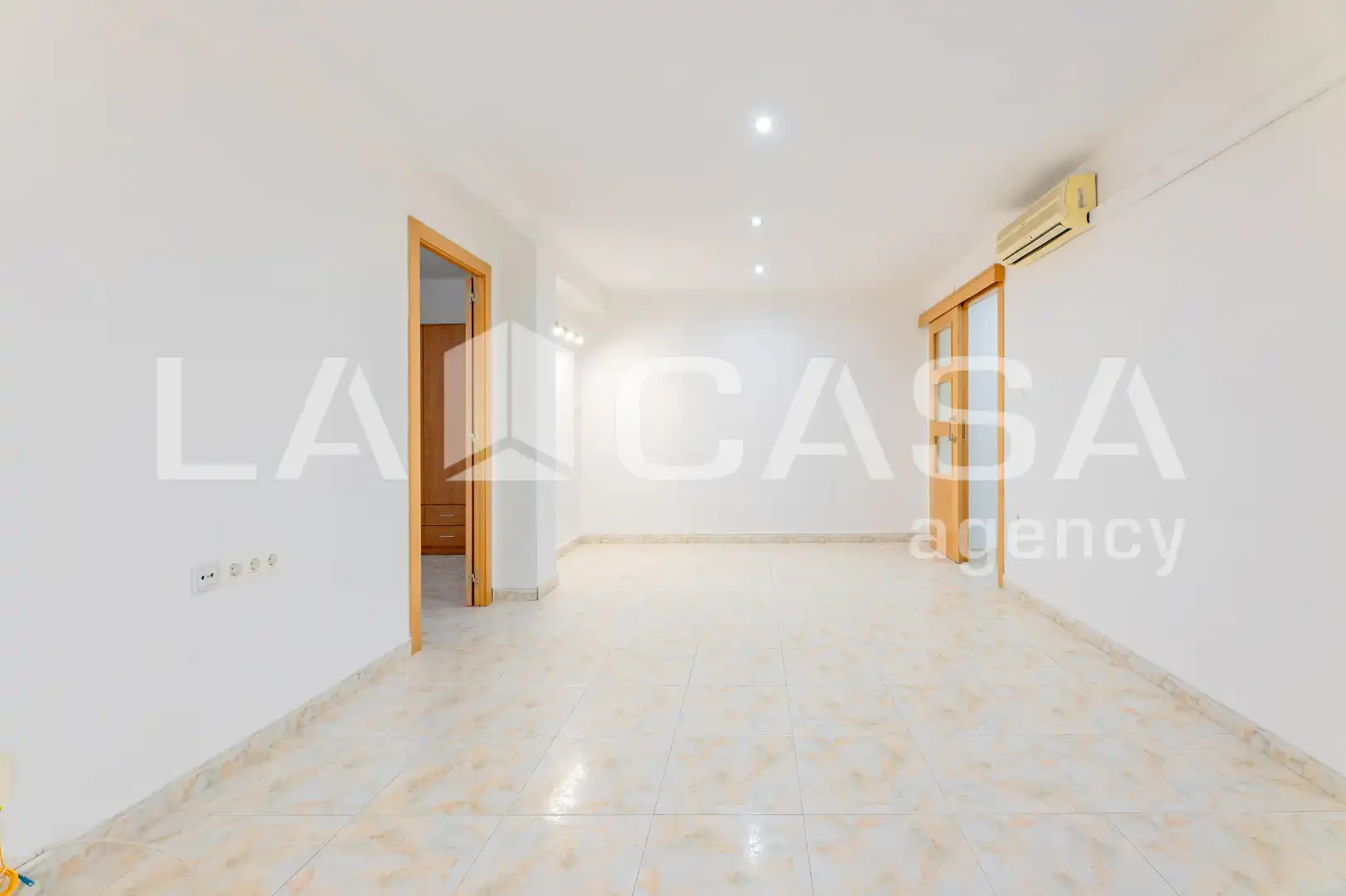 Piso en venta en Valencia con Balcón