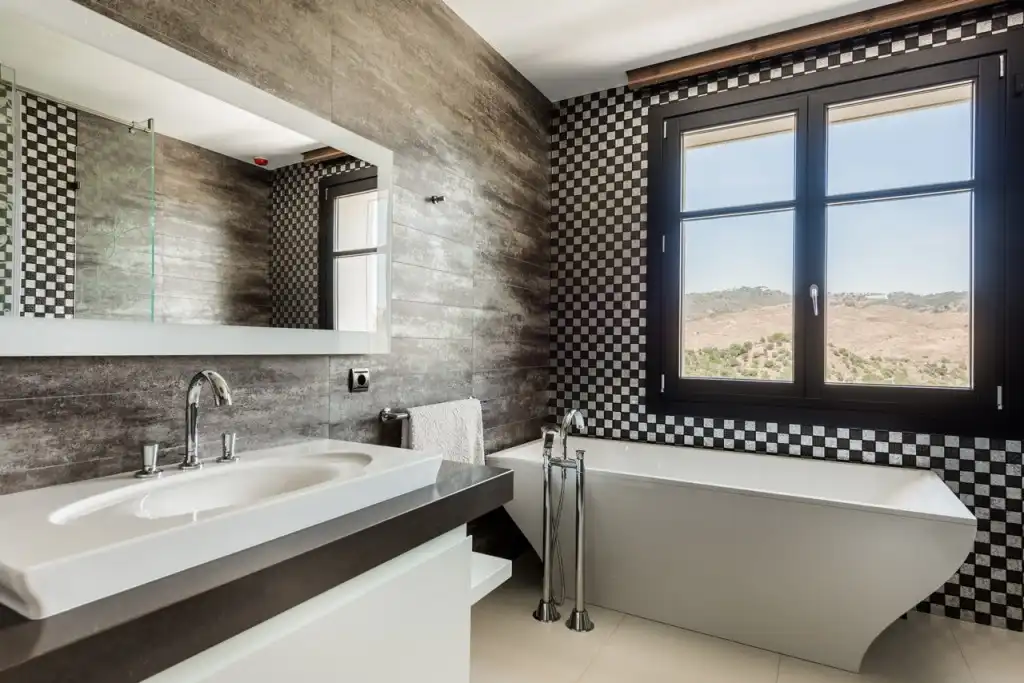 Chalet con piscina en venta en Milla de Oro, imagen 13
