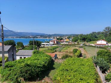 Casa pareada con jardín en venta en Boiro