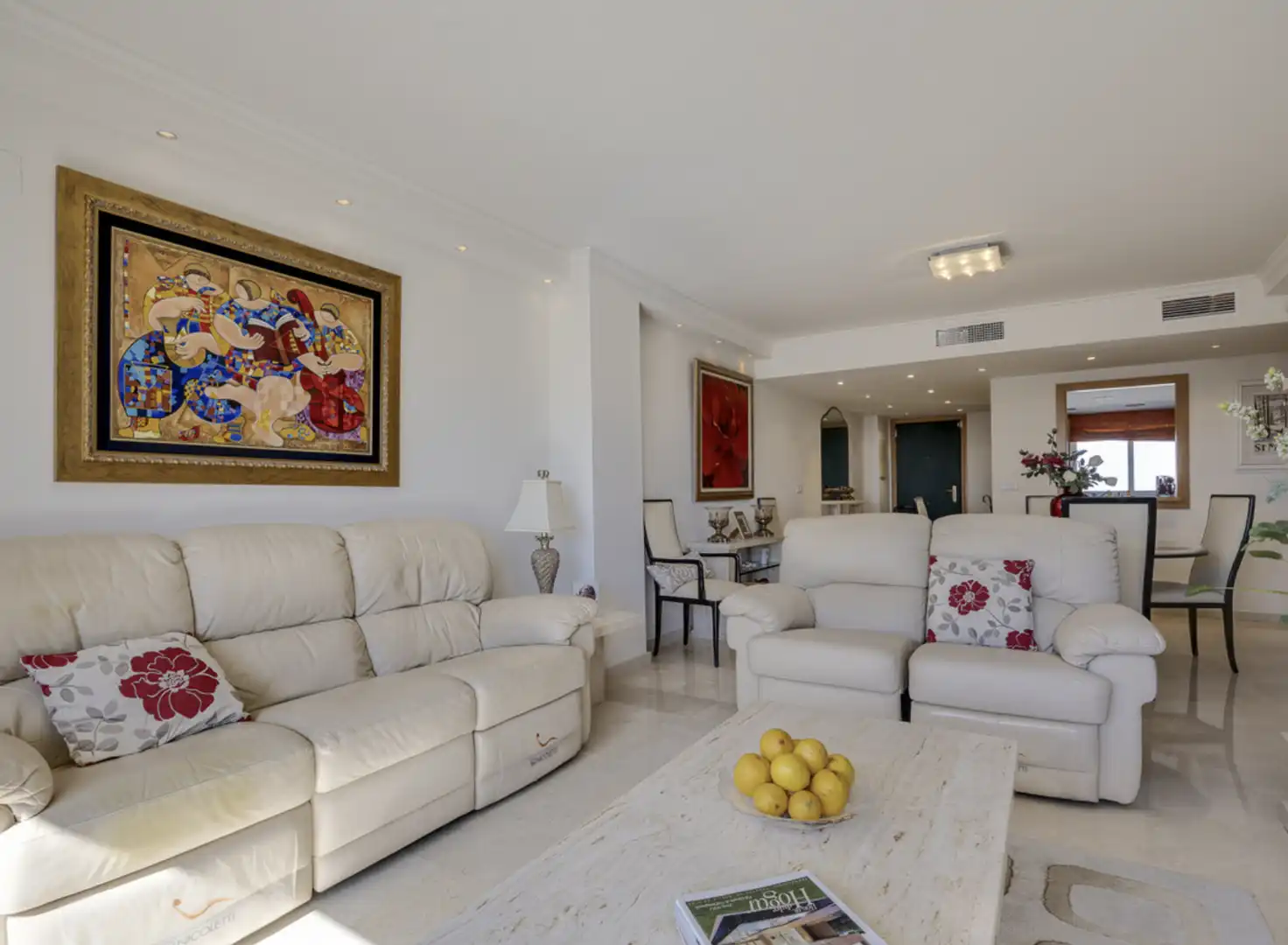 Sala de estar de Apartamento en venta en Marbella con Aire acondicionado, Calefacción y Terraza