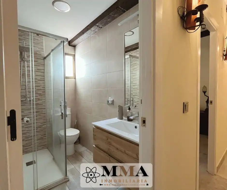 Baño de Ático en venta en Huelva con Aire acondicionado, Calefacción y Terraza