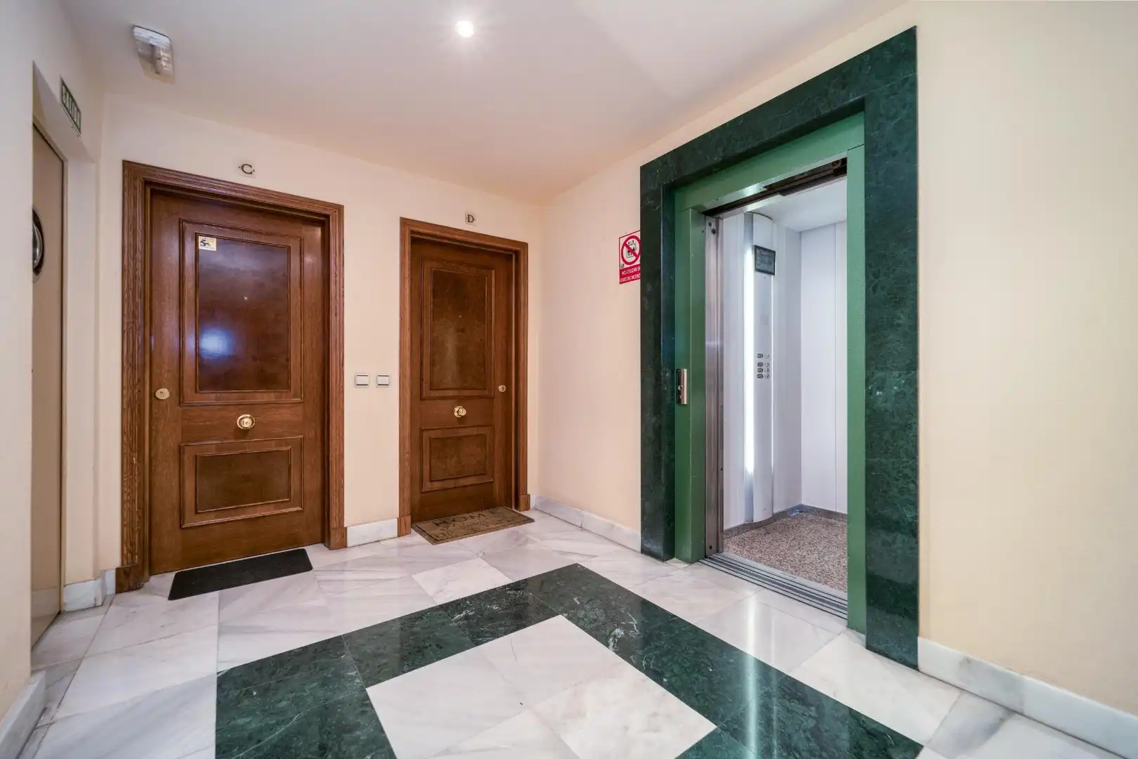 Piso en venta en Majadahonda con Calefacción, Terraza y Trastero
