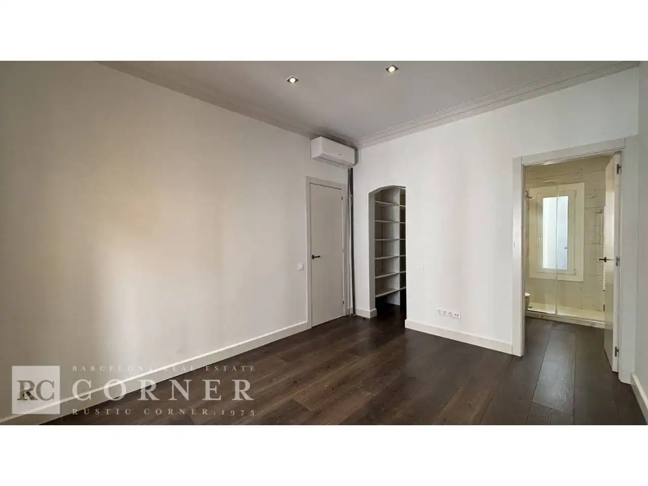 Attic for sale in Barcelona  with Air Conditioner, Heating and Parquet flooring