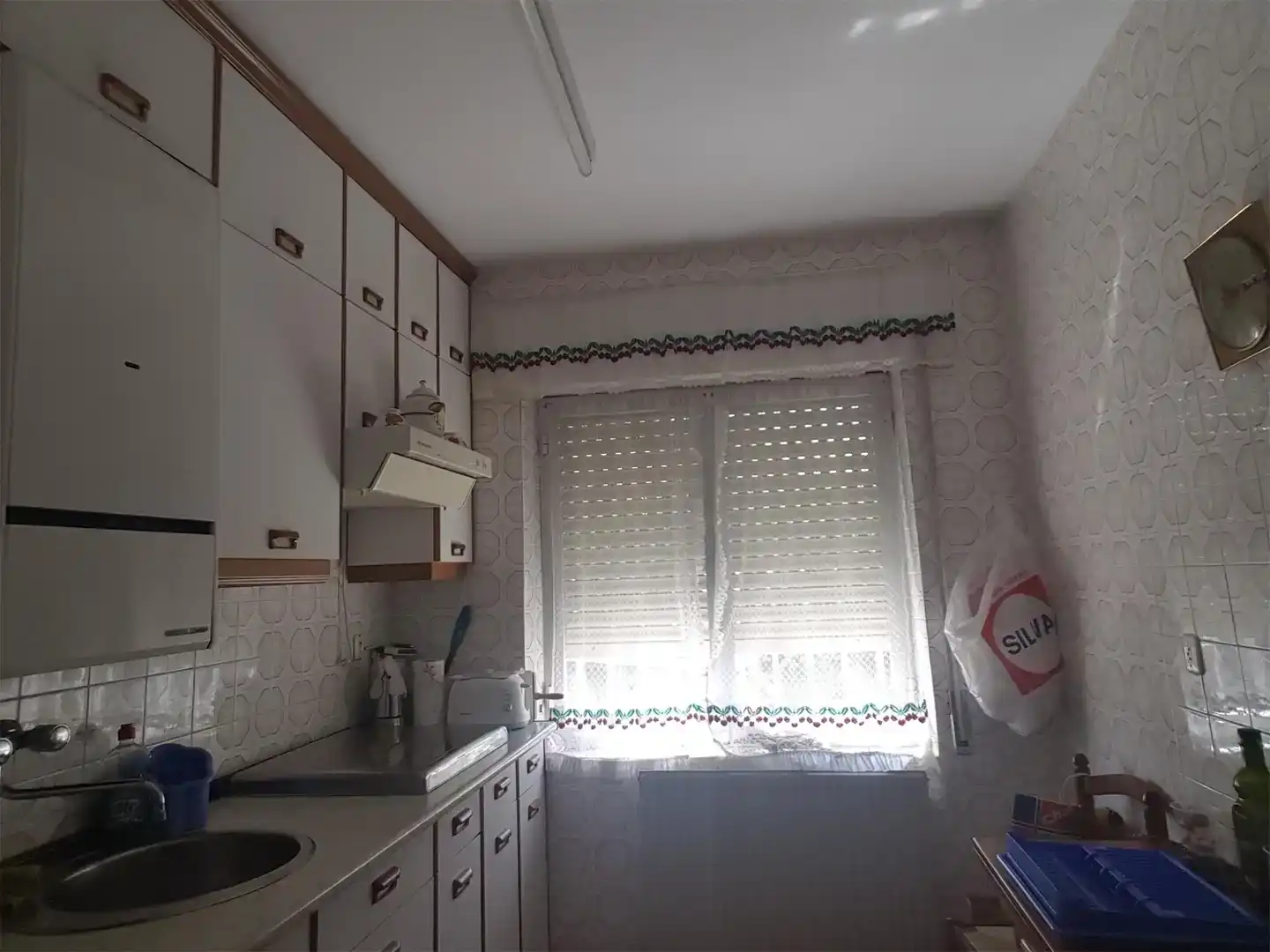 Cuina de Casa adosada en venda en Serradilla del Arroyo amb Traster, Moblat i Rentadora