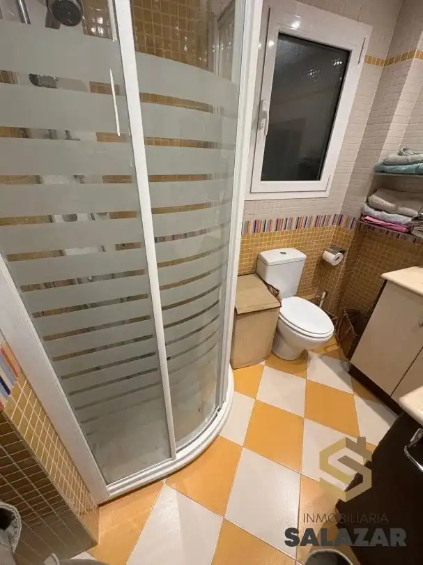 Baño de Piso de alquiler en Bilbao  con Calefacción