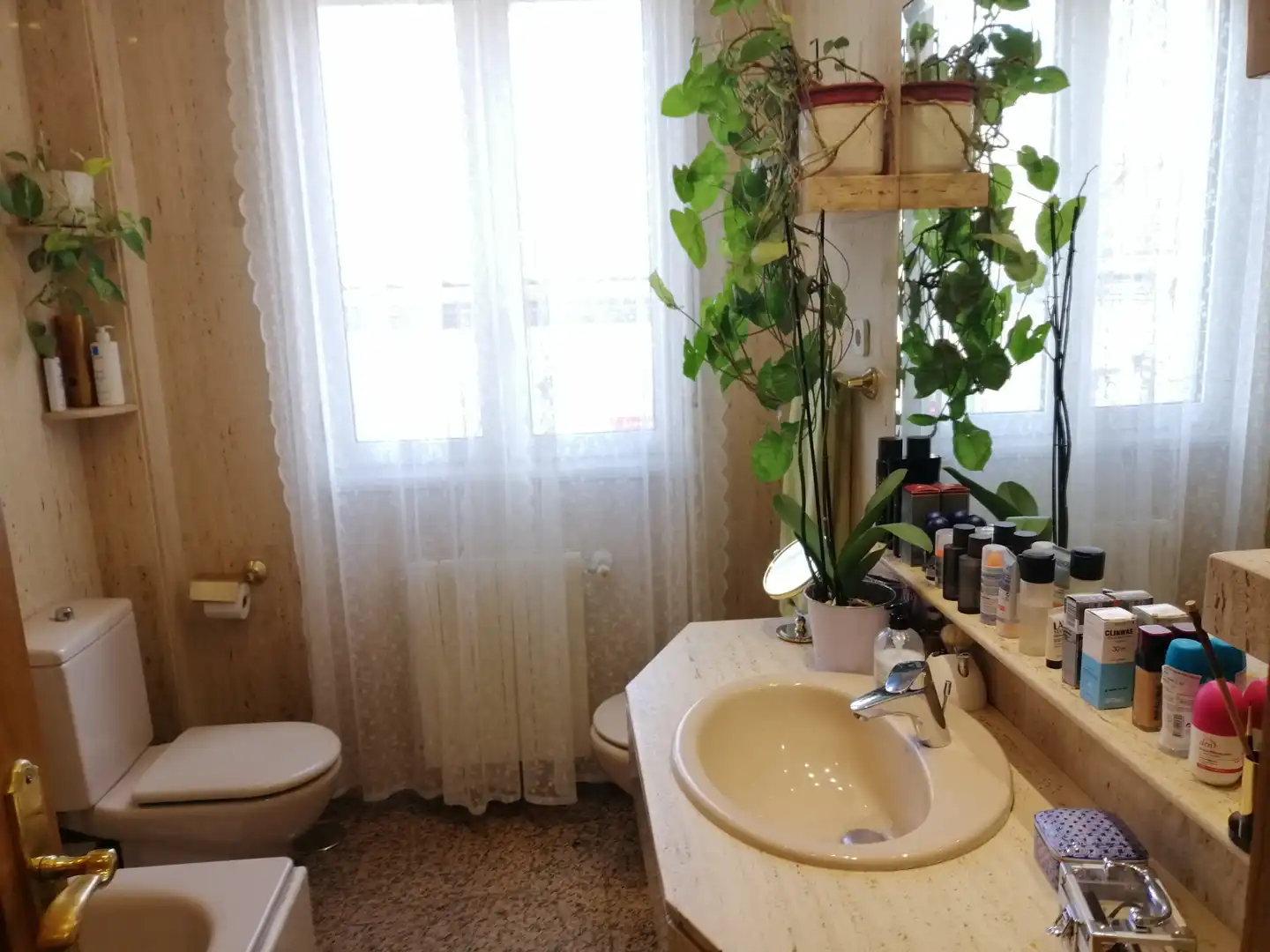 Bathroom of Flat for sale in Madrid  with Air Conditioner, Heating and Parquet flooring