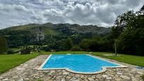 Piscina de Casa adosada en venda en Miera amb Calefacció, Terrassa i Traster