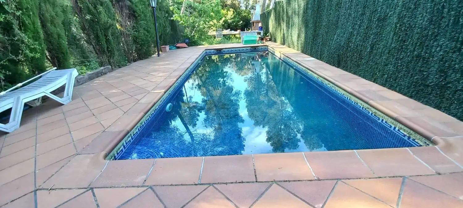 Piscina de Casa o xalet en venda en Corbera de Llobregat amb Aire condicionat, Calefacció i Jardí privat
