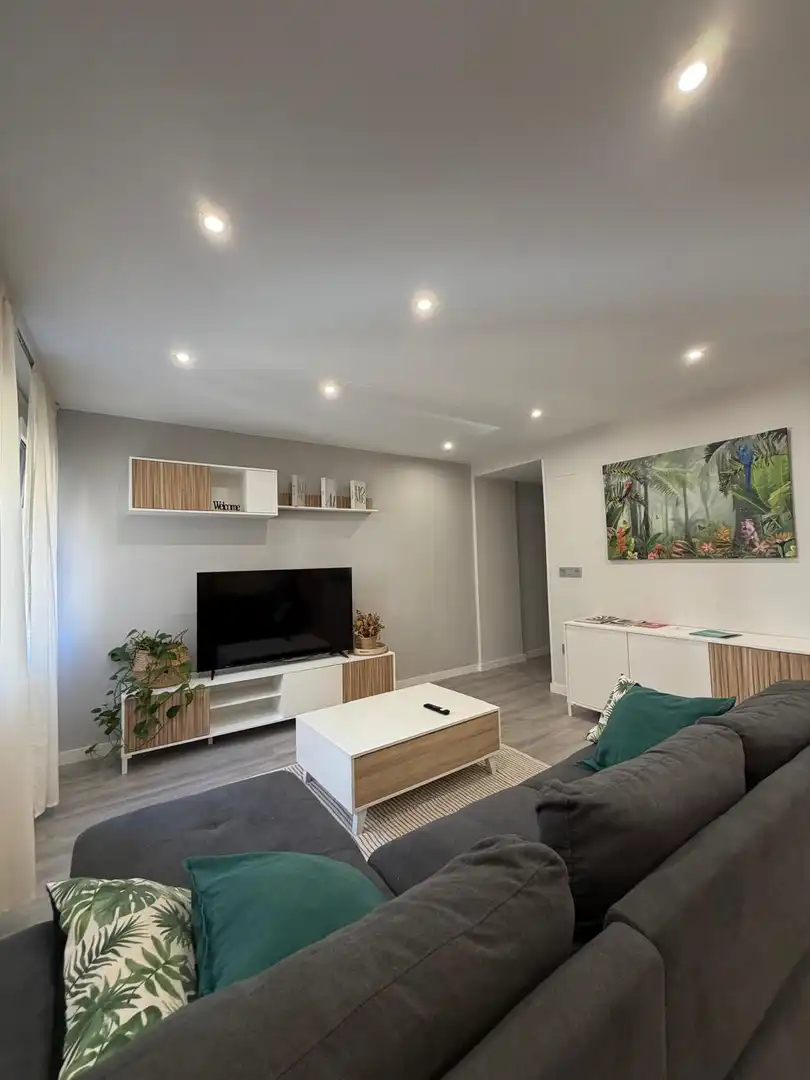Wohnzimmer von Wohnung zur Miete in Gijón  mit Heizung, Terrasse und Balkon