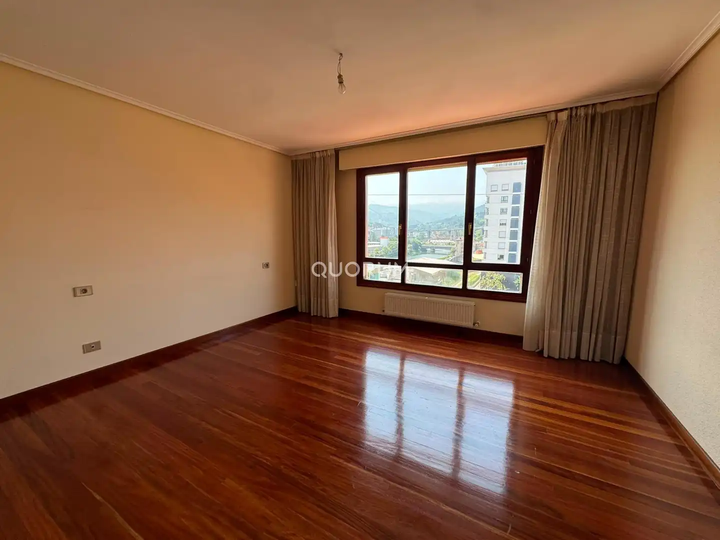Habitación de Ático en venta en Barakaldo  con Calefacción, Terraza y Trastero