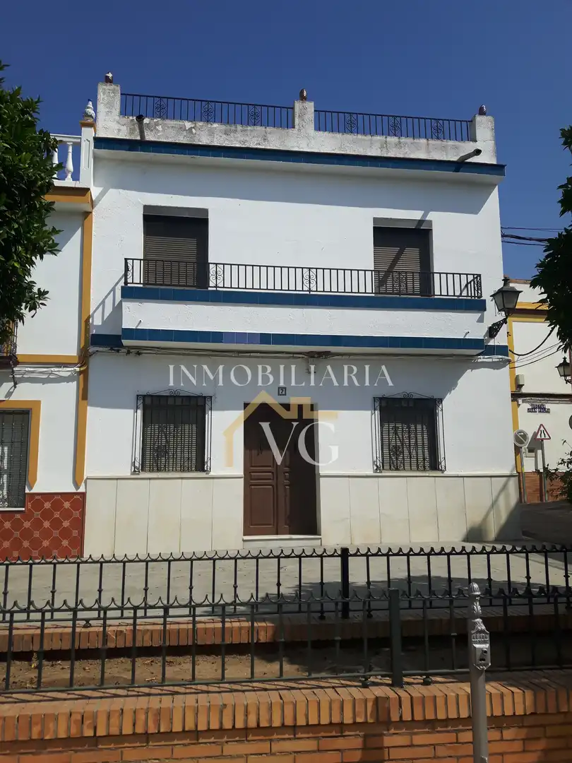 Casa con terrazza in vendita a Guillena pueblo