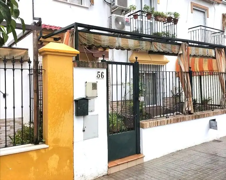 Adossat amb jardí en venda a Écija