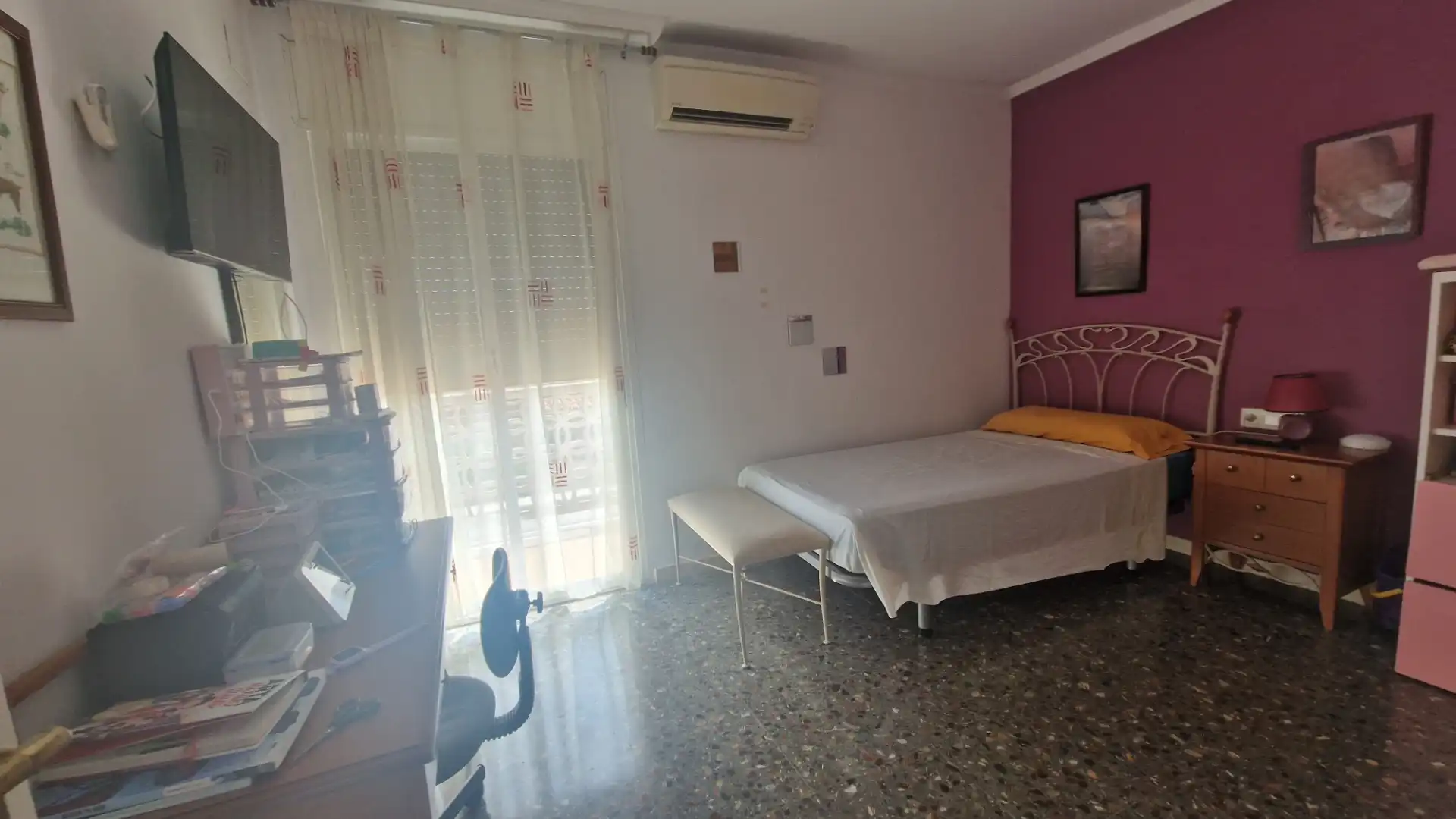 Habitación de Casa adosada en venta en Pineda de Mar con Aire acondicionado, Calefacción y Jardín privado