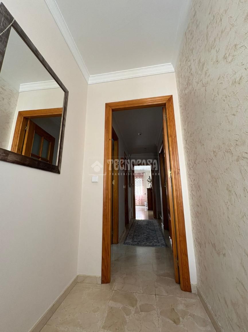 Casa adosada en venda en La Rinconada amb Aire condicionat