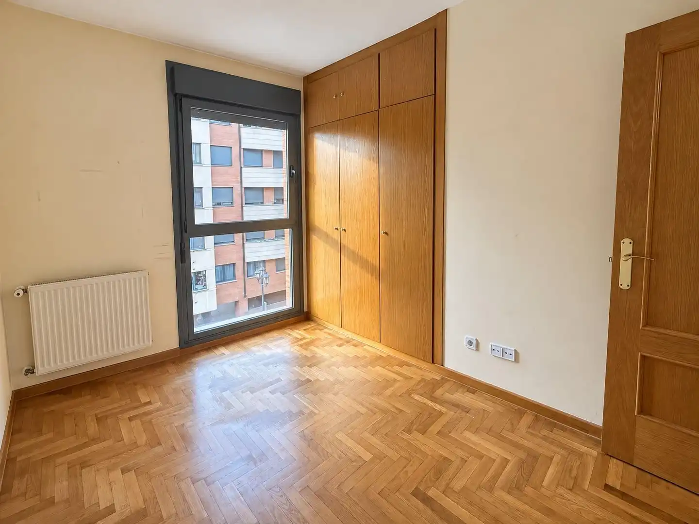 Bedroom of Flat for sale in HUCA - La Cadellada