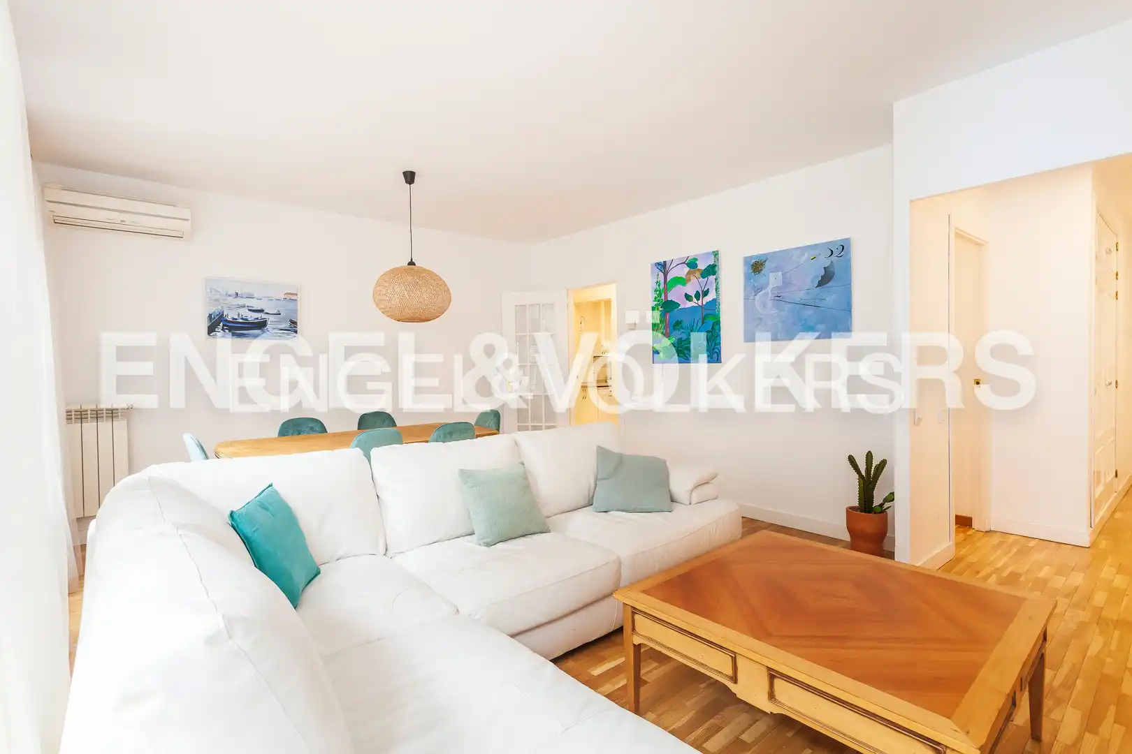 Living room of Flat for sale in Madrid  with Air Conditioner, Heating and Private garden