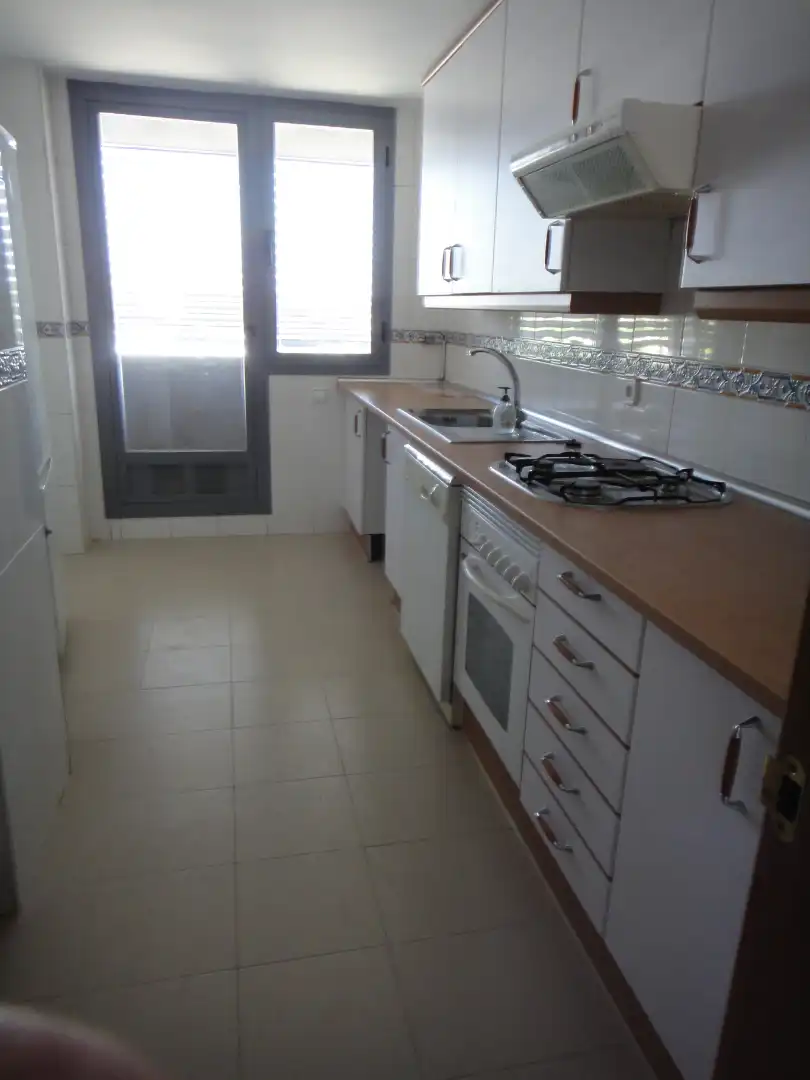 Küche von Dachboden zur Miete in Madrid mit Heizung, Terrasse und Abstellraum