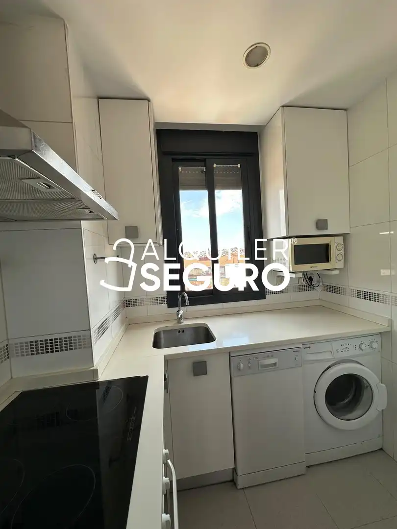 Kitchen of Flat for rent in Madrid  with Air Conditioner, Heating and Terrace