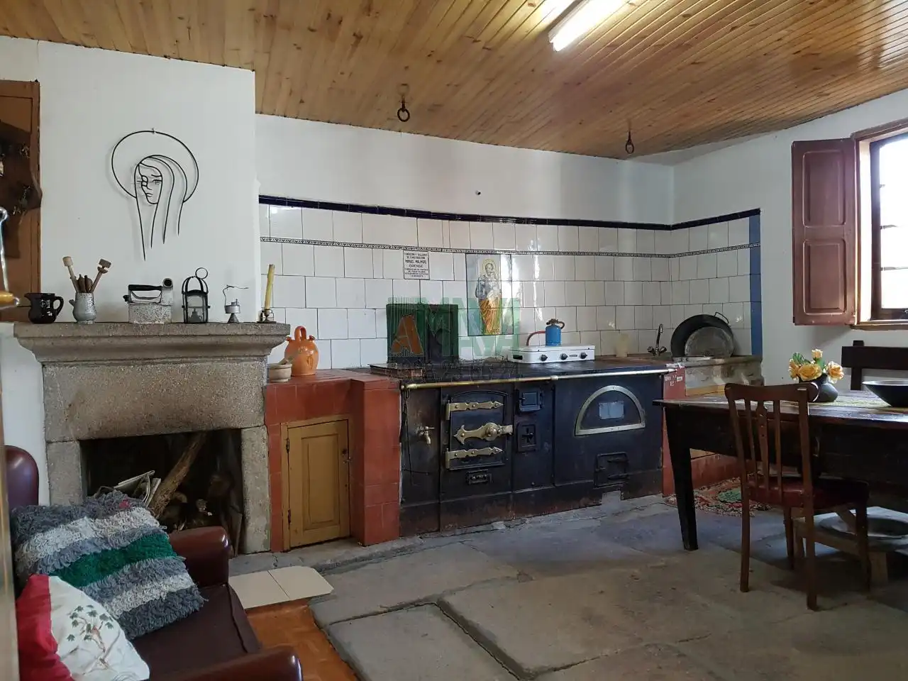 Cuina de Finca rústica en venda en Parada de Sil amb Jardí privat