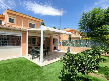Adossat amb piscina en venda a Centro