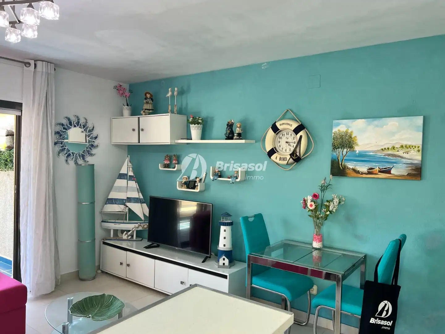 Living room of Flat for sale in Salou  with Air Conditioner, Terrace and Community pool