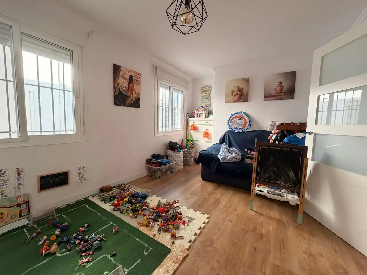 Living room of Flat for sale in Sevilla  with Air Conditioner and Terrace