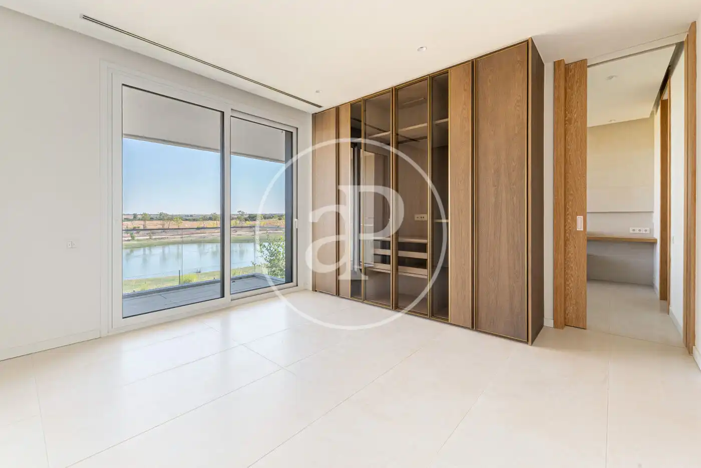 Bedroom of Flat for rent in Pozuelo de Alarcón  with Air Conditioner, Heating and Private garden