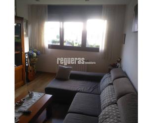 Sala d'estar de Apartament en venda en Avilés amb Calefacció, Parquet i Traster